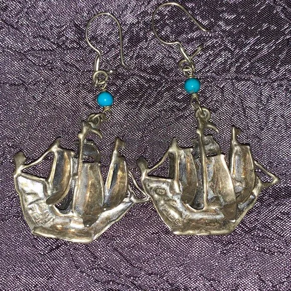 Vintage 925 Sterling Silver Cutter Earrings with Aged Patina Finish - Picture 7 of 11